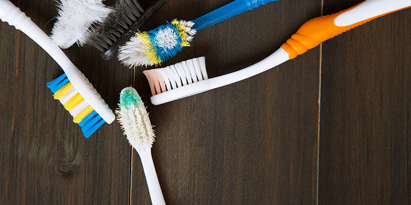 when–to-change-your-toothbrush_strip1